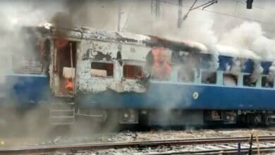 Agnipath scheme: Protestors set trains on fire in Bihar