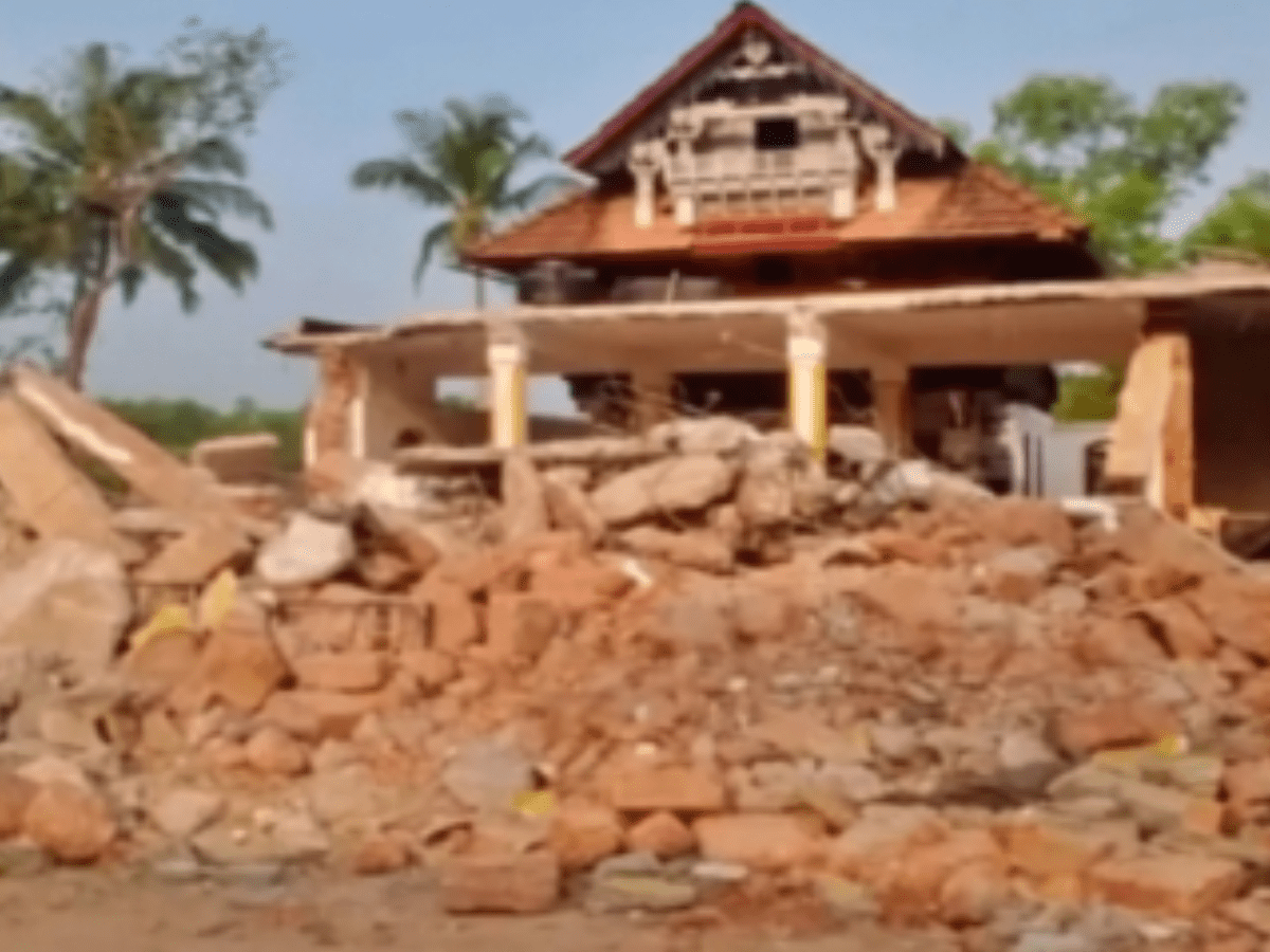 Lingayat seers in K'taka allege Peer Pasha Dargah built over 'Anubhava Mantapa'