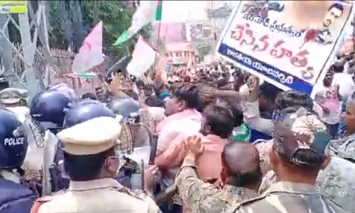 Telangana: Last rites rally of slain Agnipath protestor turns tense; anti Modi slogans raised