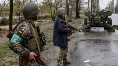 Ukrainian troops stockpile heavy weapons in schools across DPR