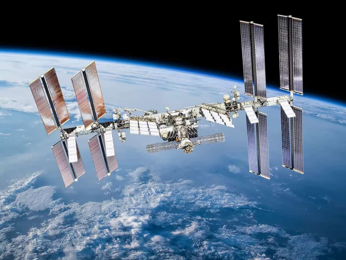 International Space Station evades Russian space debris