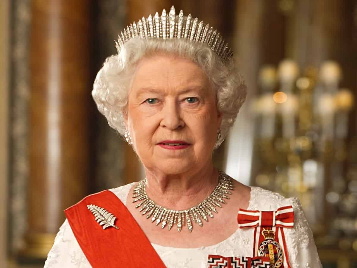Queen Elizabeth II 'refused to allow Israeli officials inside Buckingham Palace,' says ex-Israeli Prez