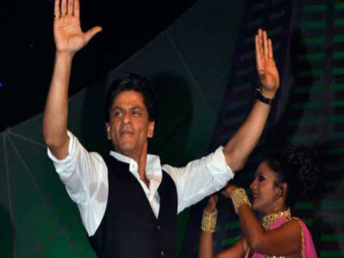 When SRK charged '8cr for 30 minutes' at Dubai wedding