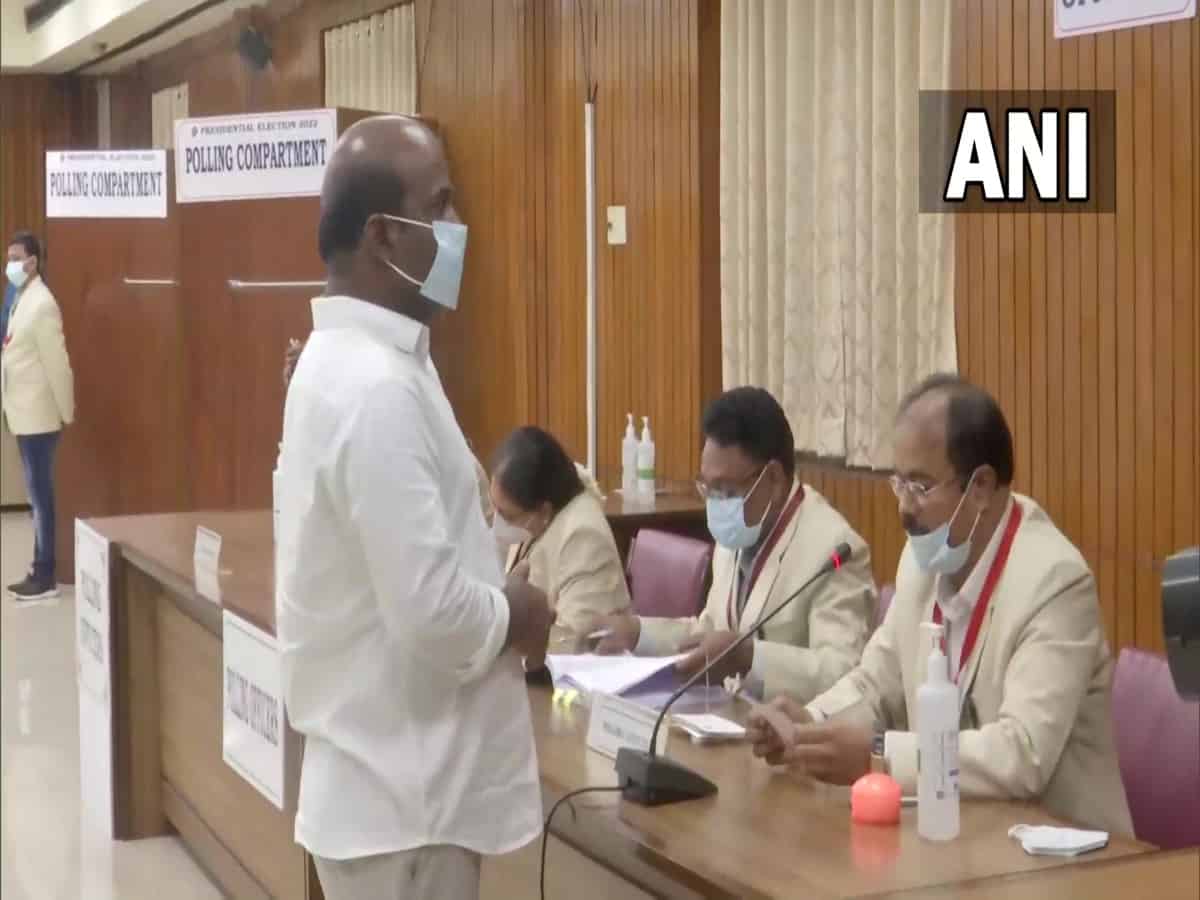 Prez Polls: Voting underway in Telangana Legislative Assembly