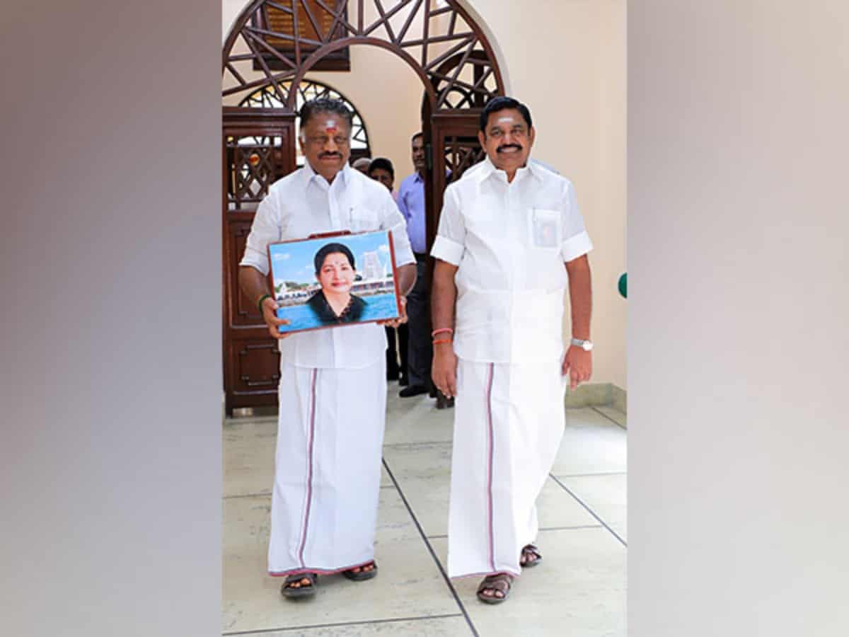 AIADMK tussle: Big win for EPS as Madras HC allows crucial meeting