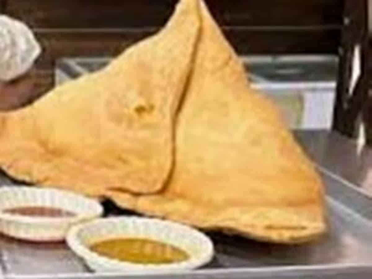 Bahubali samosa challenge: Eat in half an hour, earn Rs 51,000