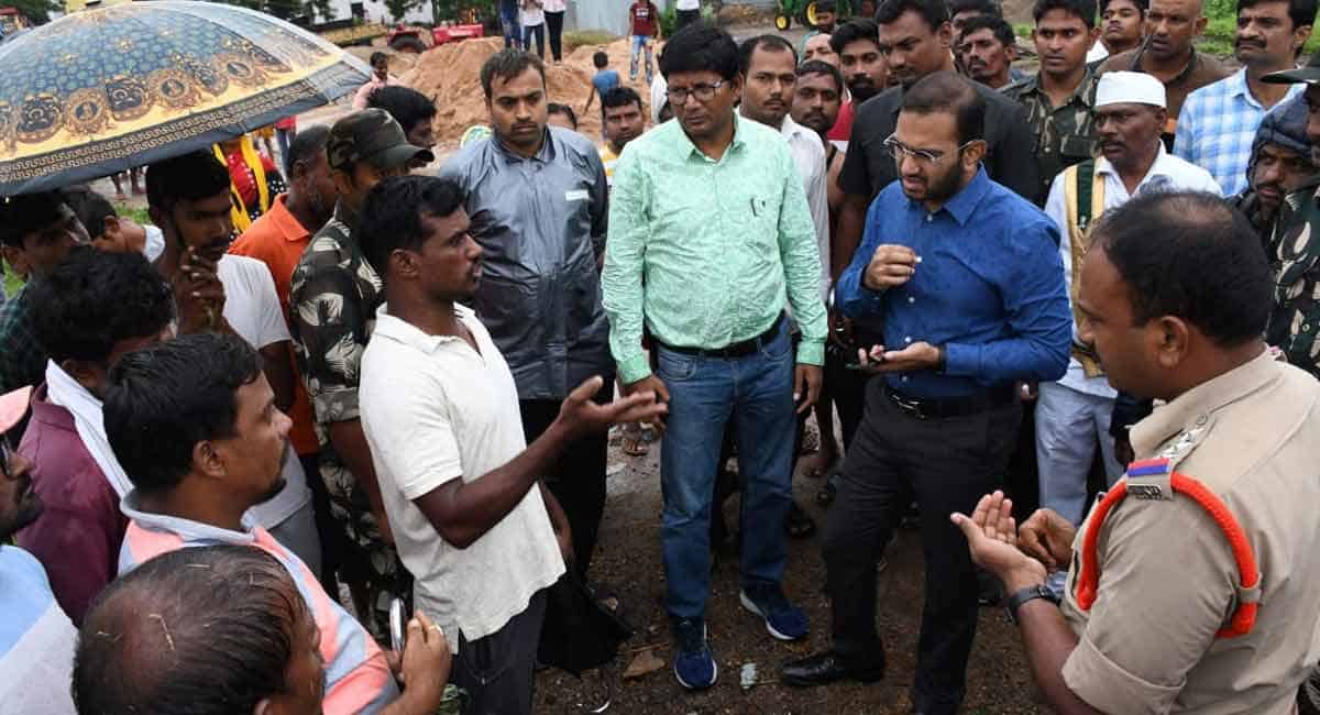 Telangana: Collector visits flood-affected areas in Nirmal