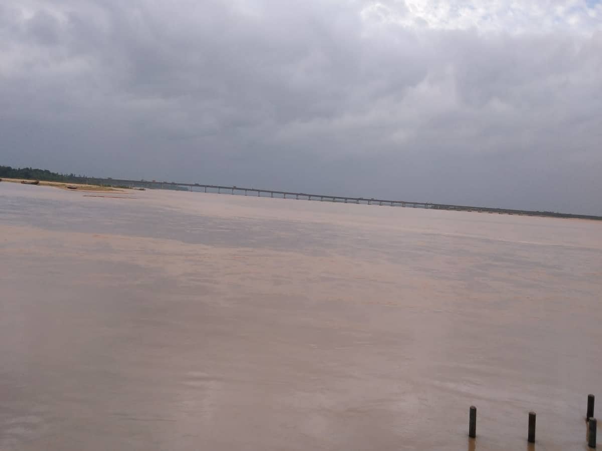 Telangana: Govt asks people in Bhadrachalam to relocate to relief camps as Godavari water level rises
