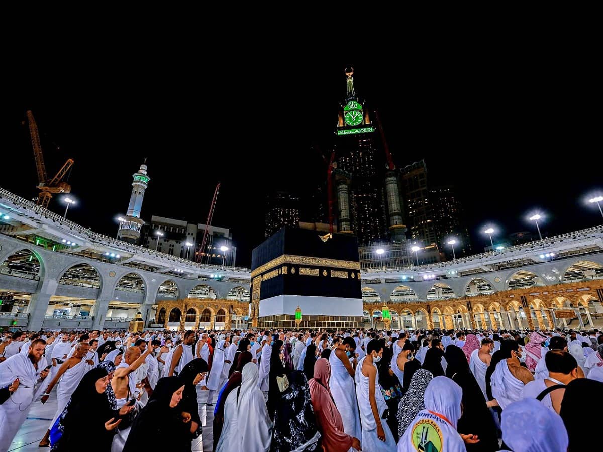 Saudi Arabia sacks senior officials of Haj services company