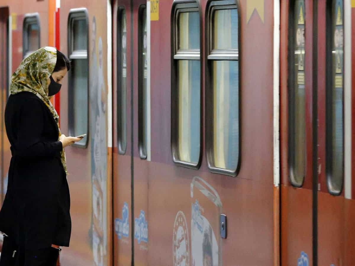 Iran to ban women to use metro without headscarf