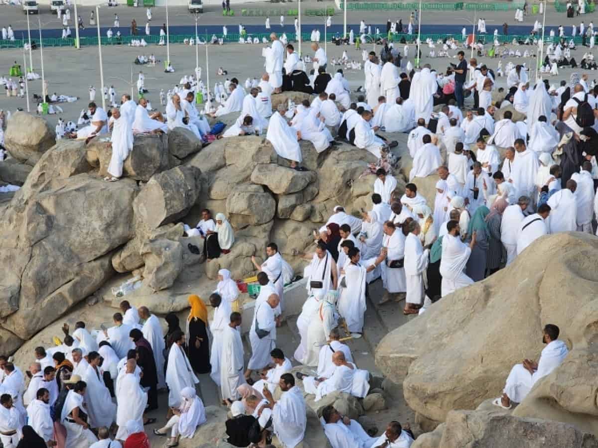 Haj 2022: After spending the day at Mina, pilgrims flock to Mount Arafat