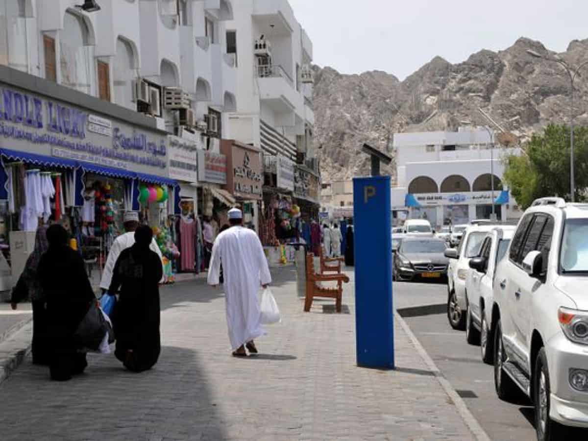 Oman prevents expatriates from working in more than 200 professions