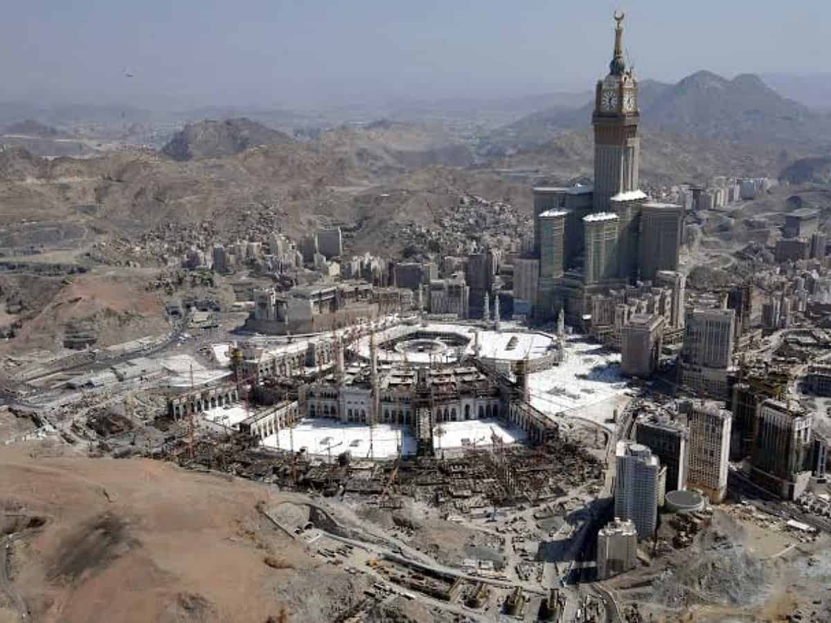 Saudi: 3 women appointed as assistants at two holy Mosques