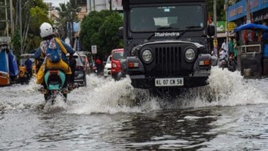 Kerala: Heavy rains continue, water in some dams hits red alert level