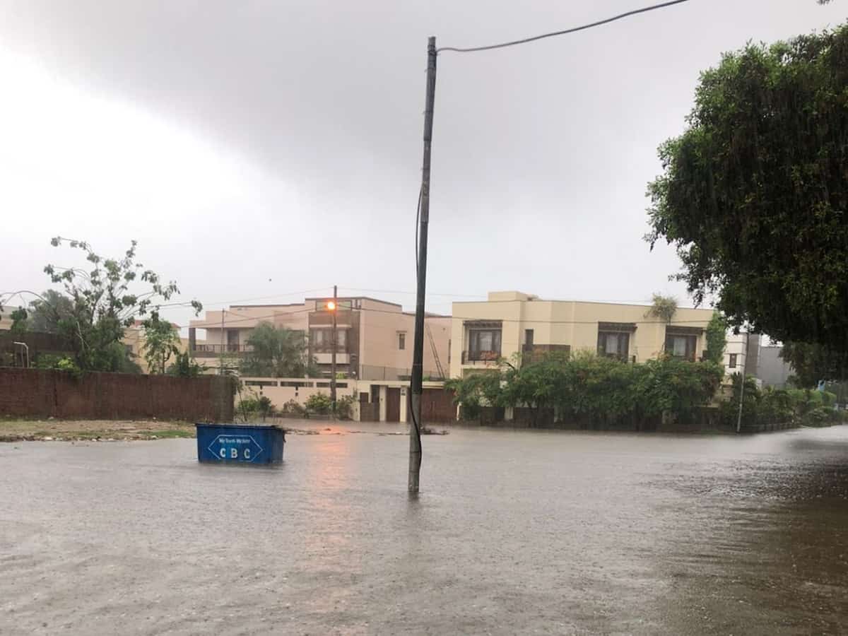 Pakistan: 20 killed as torrential rains cause havoc in Karachi