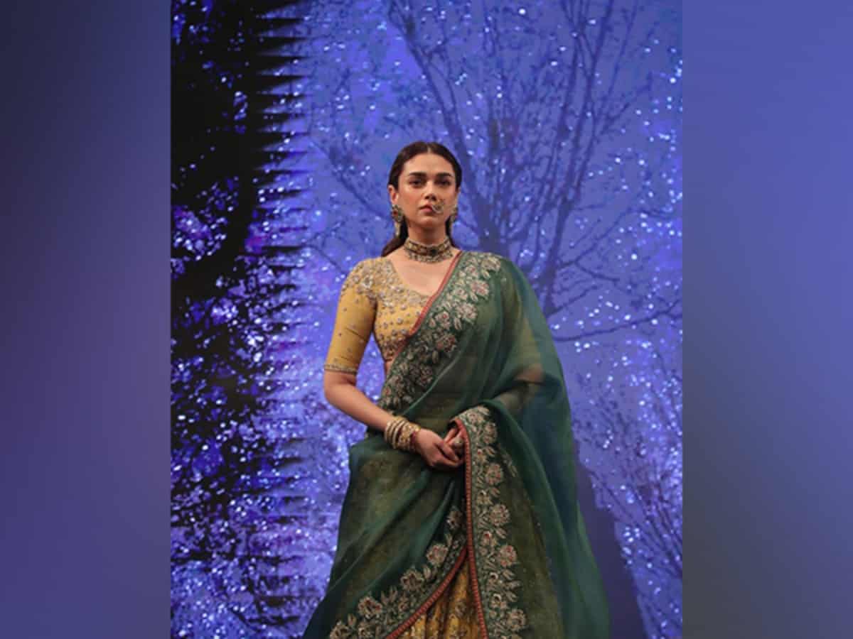 Aditi Rao Hydari looks like royalty as she walks at Couture Week