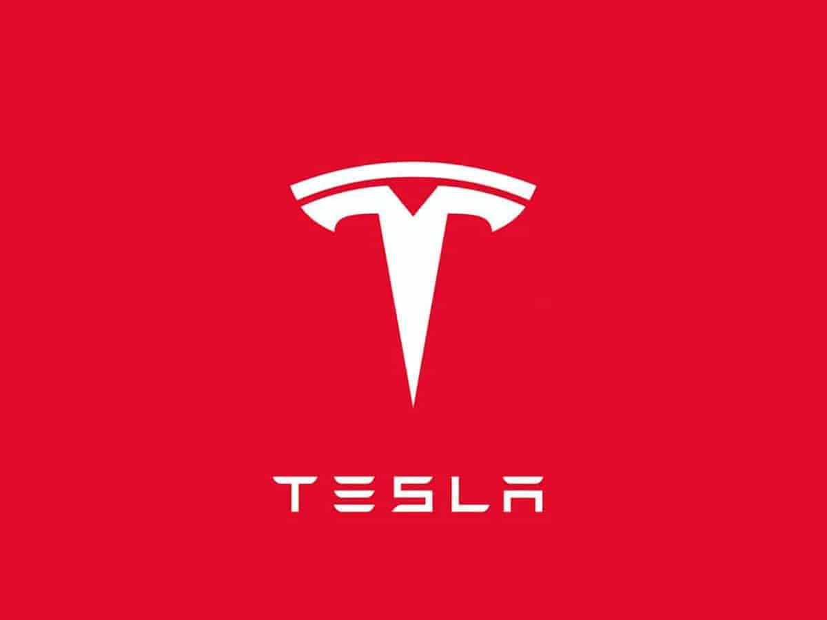 Tesla's Autopilot AI director quits amid widespread layoffs