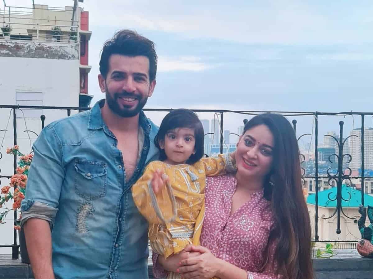 Cook threatens to kill Mahhi Vij, Jay Bhanushali & daughter Tara