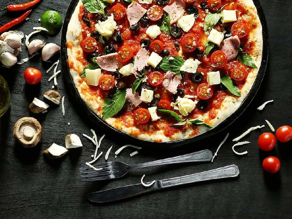 Here's how you can bake a perfect yeast-free pizza
