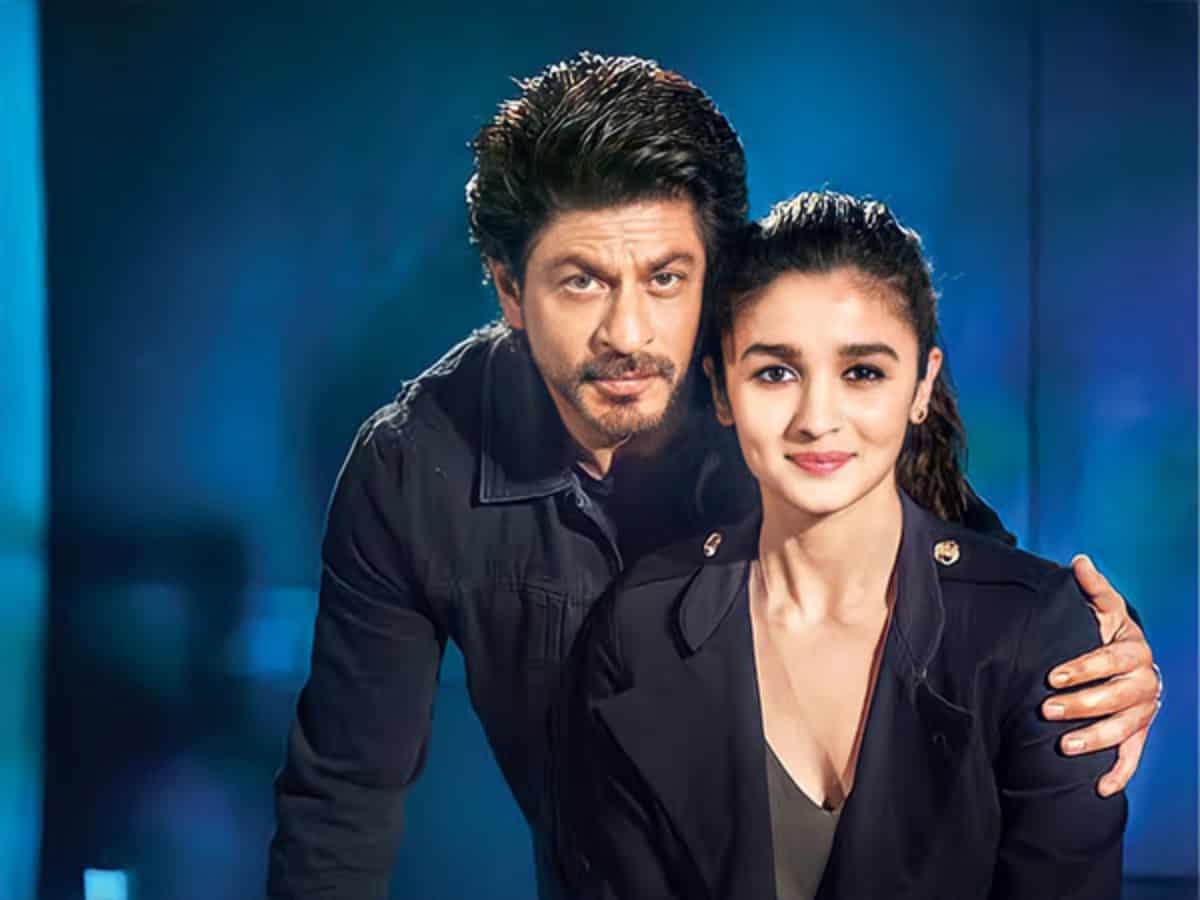 SRK, Alia Bhatt's latest Twitter exchange is unmissable!