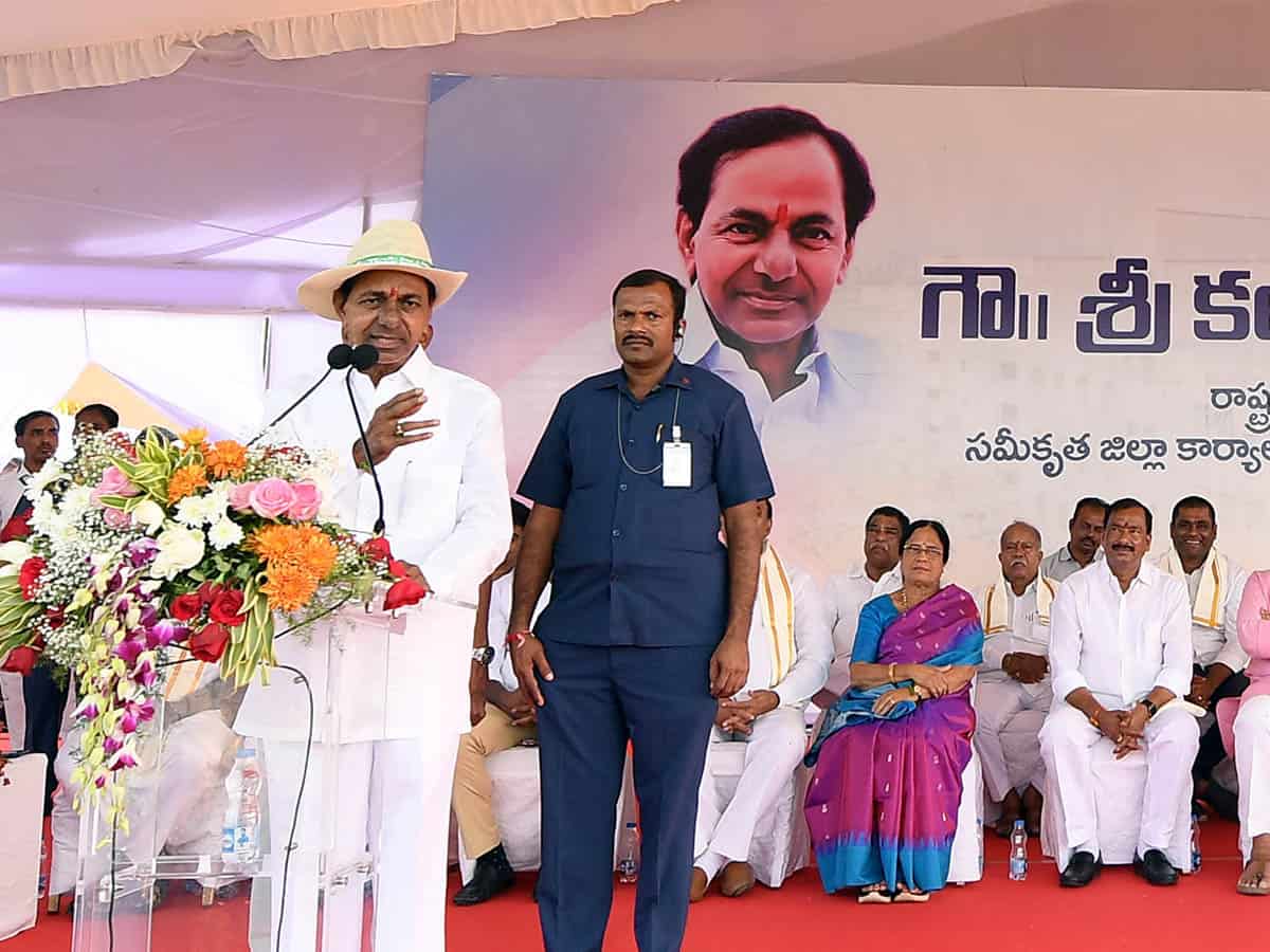 Attempts made to divide society for politics: KCR