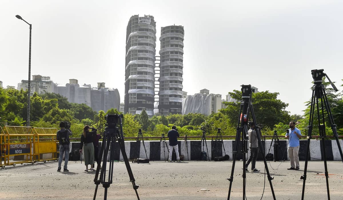 Supertech twin towers demolition preparation