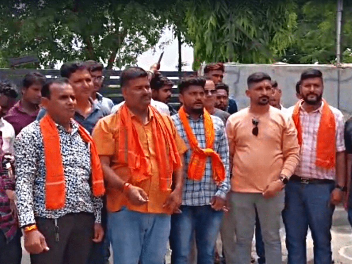 Gujarat: Hindu outfits protest against three persons converting to Islam