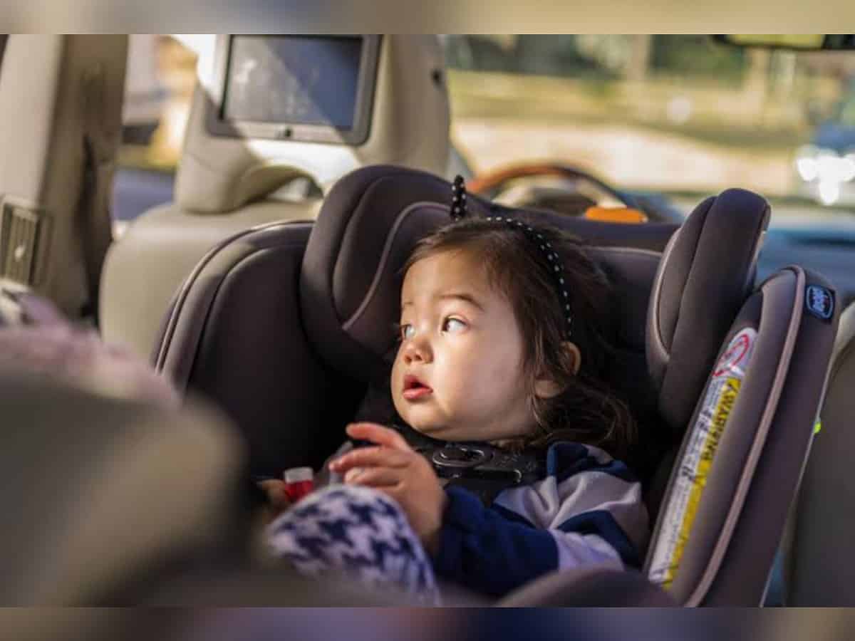UAE: Leaving children unattended in car leads to a fine of over Rs 1 lakh fine