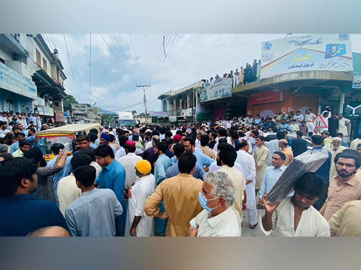 Protests in Khyber Pakhtunkhwa against abduction, forced conversion of Sikh woman