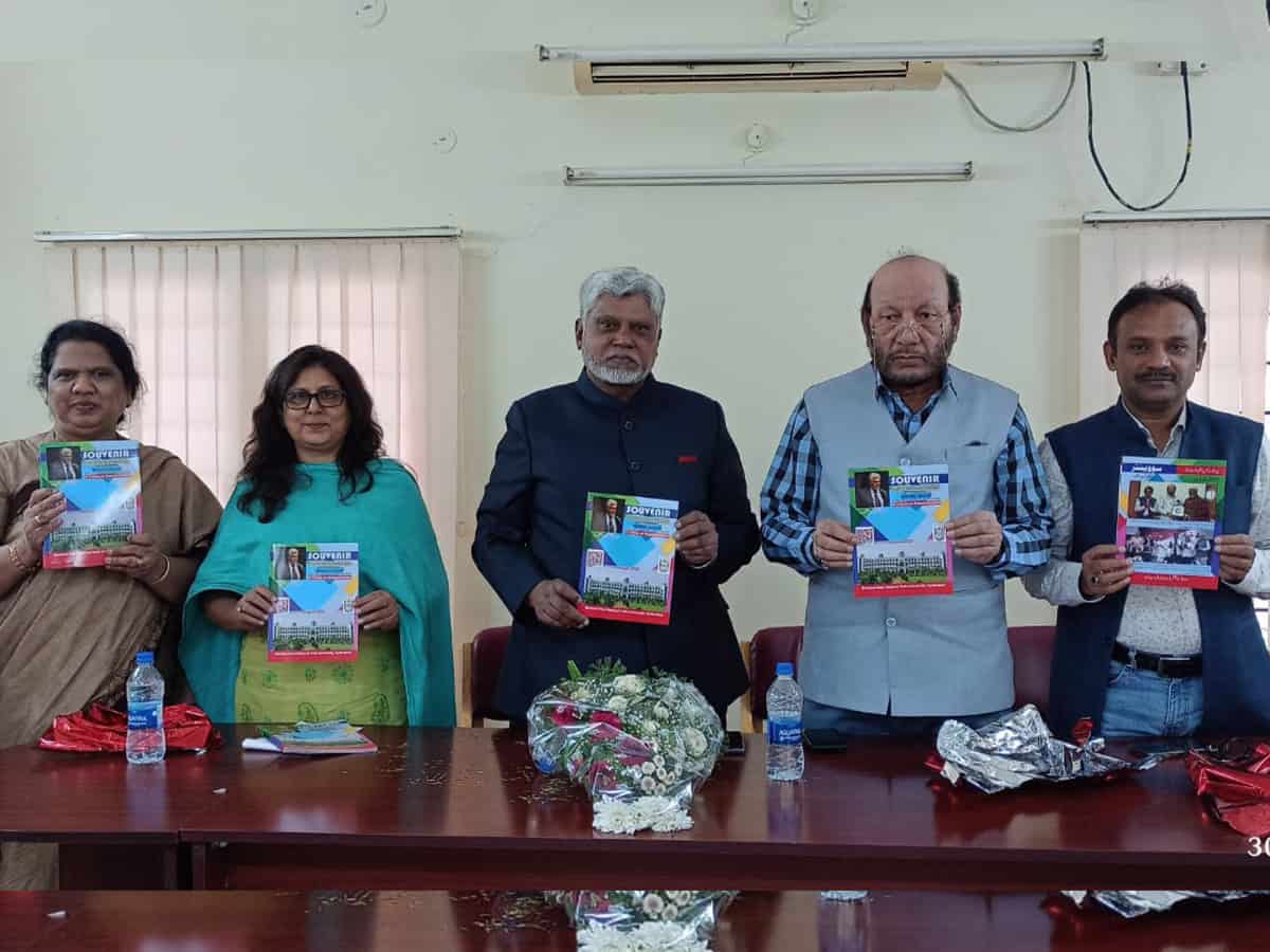 Release of souvenir marks Prof Rahmatullah’s farewell at MANUU