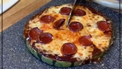 Viral video: Watermelon pizza disappoints pizza lovers on internet