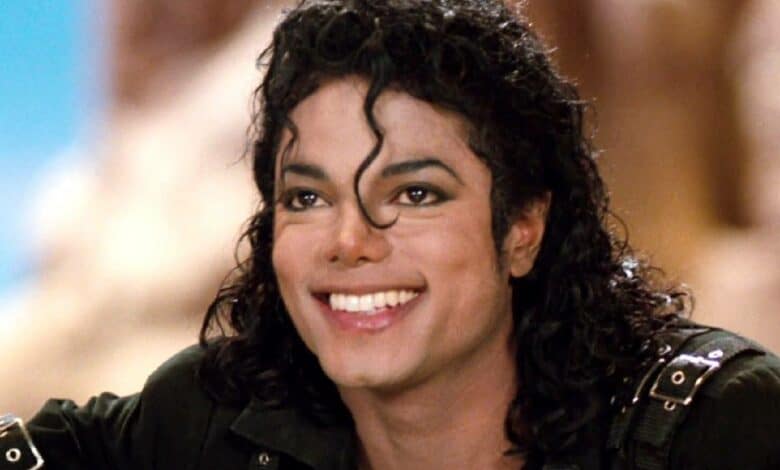 Michael Jackson used 19 fake IDs to score drugs