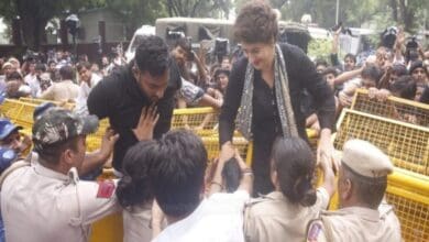 Priyanka Gandhi detained during march to PM's residence