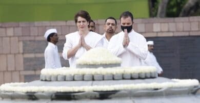 Rahul, Priyanka pay tributes to Rajiv Gandhi on 78th birth anniversary