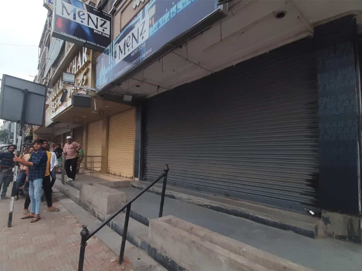 Hyderabad: Cops shut all shops in Old City anticipating violence