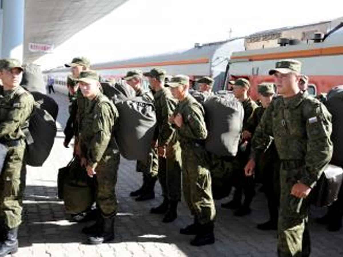 Russia to enlarge armed forces by 137,000 soldiers