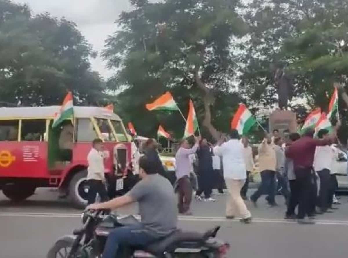 Nizam-era bus steals the show.