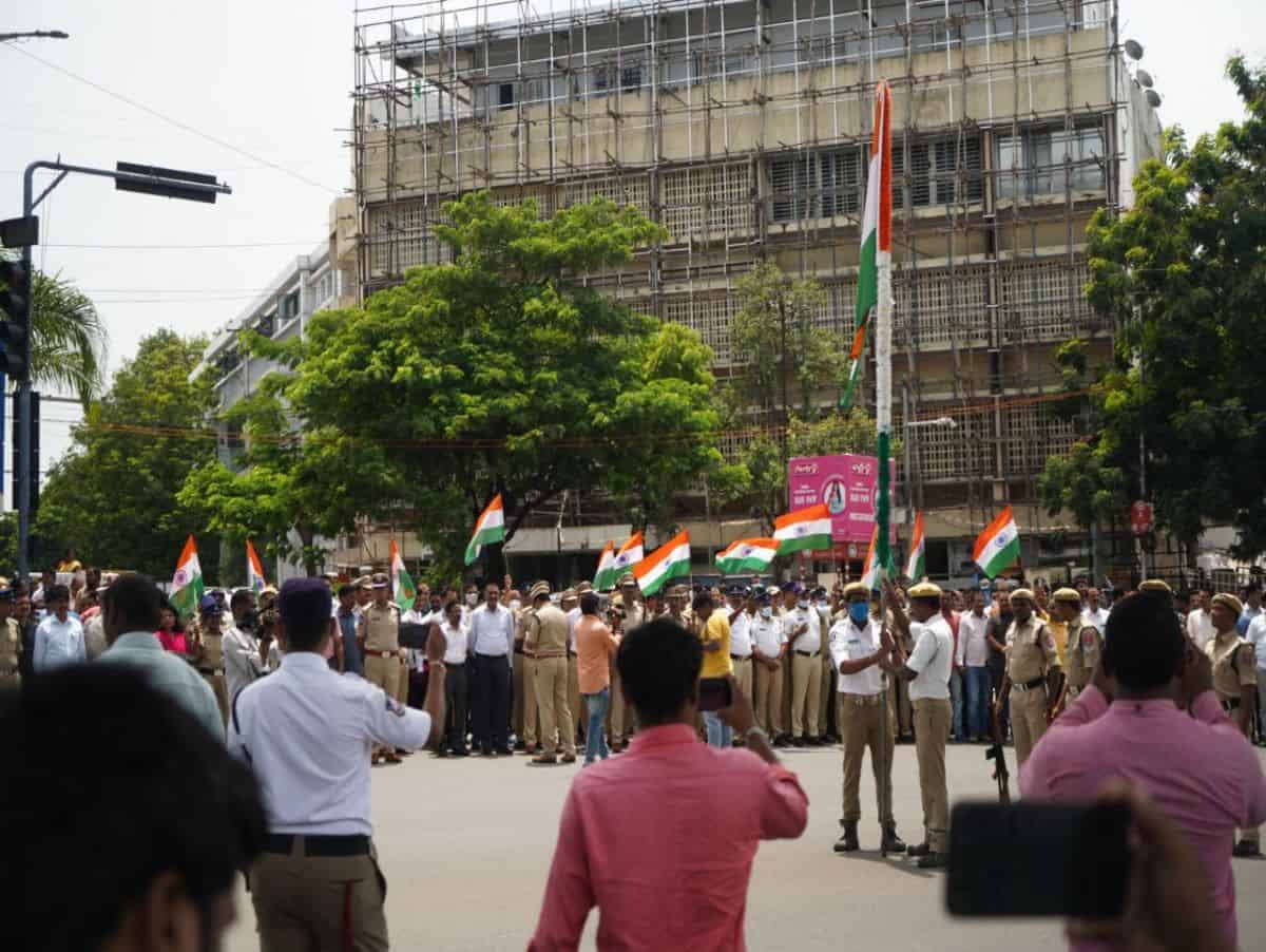 Telangana comes to standstill for mass recital of national anthem