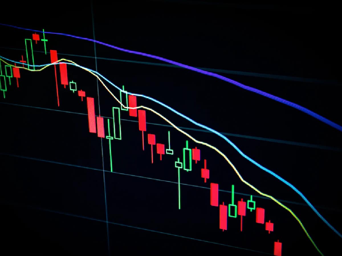 Bitcoin plunges below $20K, may reach $10K level this year