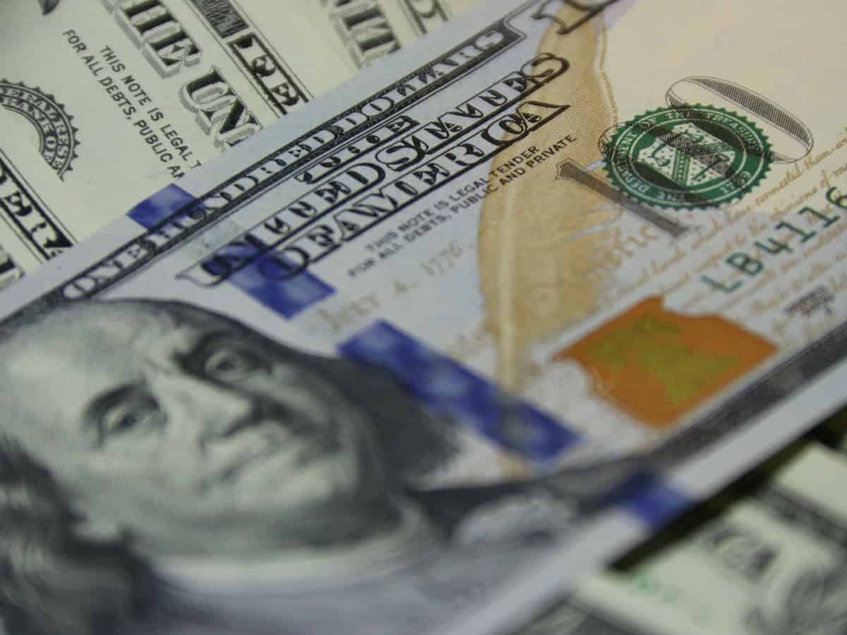 Foreign exchange reserves decline to USD 570.74 bn