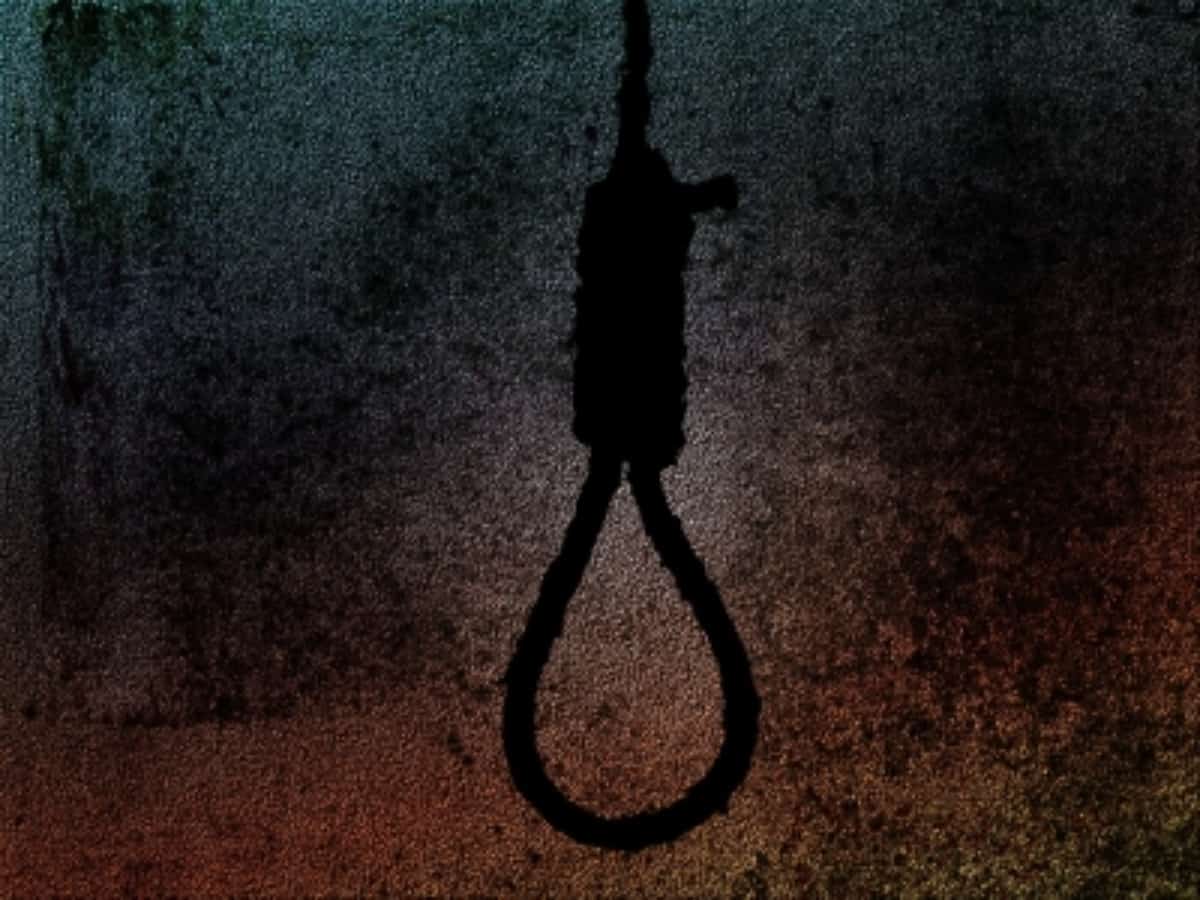 Teen couple found hanging from tree in UP's Sant Kabir Nagar