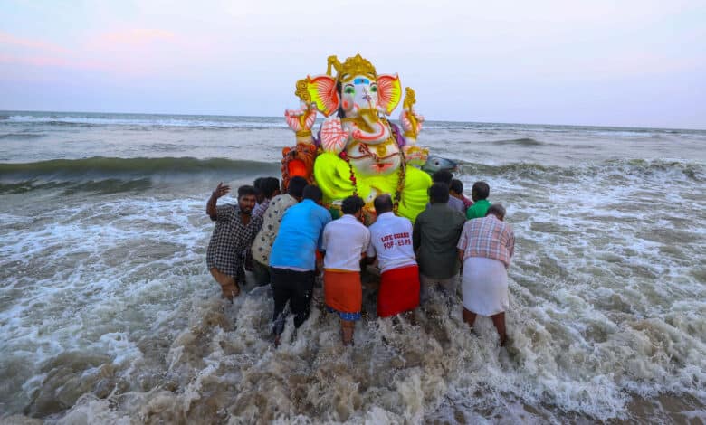Ganesh immersions in Hyderabad to continue for few more hours