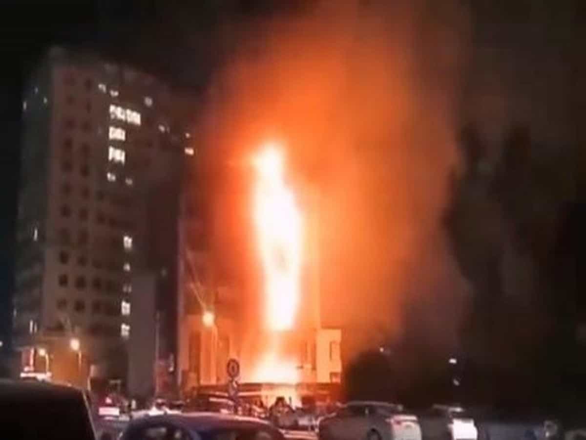 Huge fire breaks out at hotel in northern Iraq's Erbil