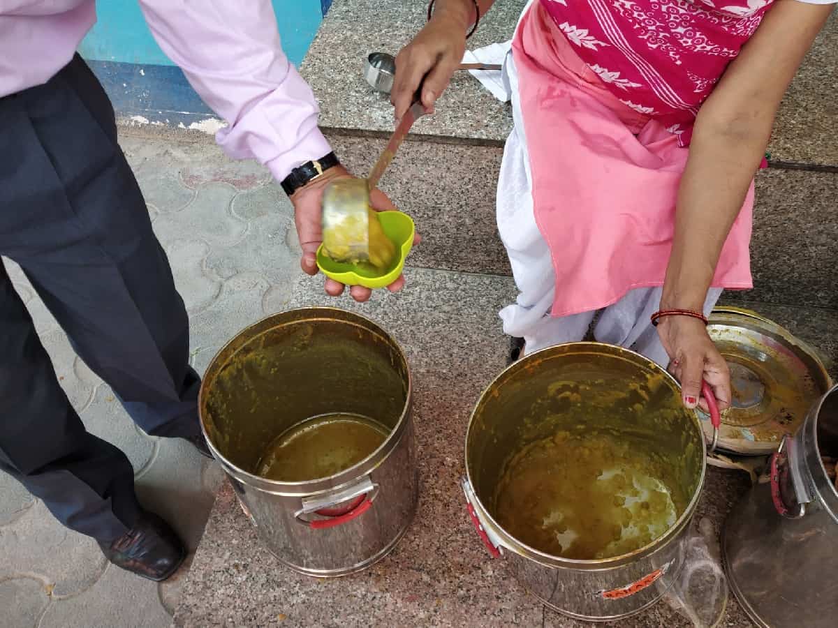 Schoolkids in Bengal fall sick after eating detergent-mixed midday meal