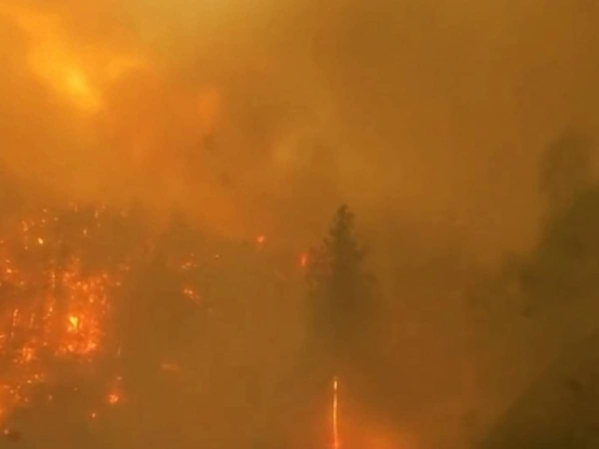 2 killed in California wildfire