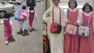 Photo: 9-year-old Saudi boy carrying sisters’ bags, wins heart online