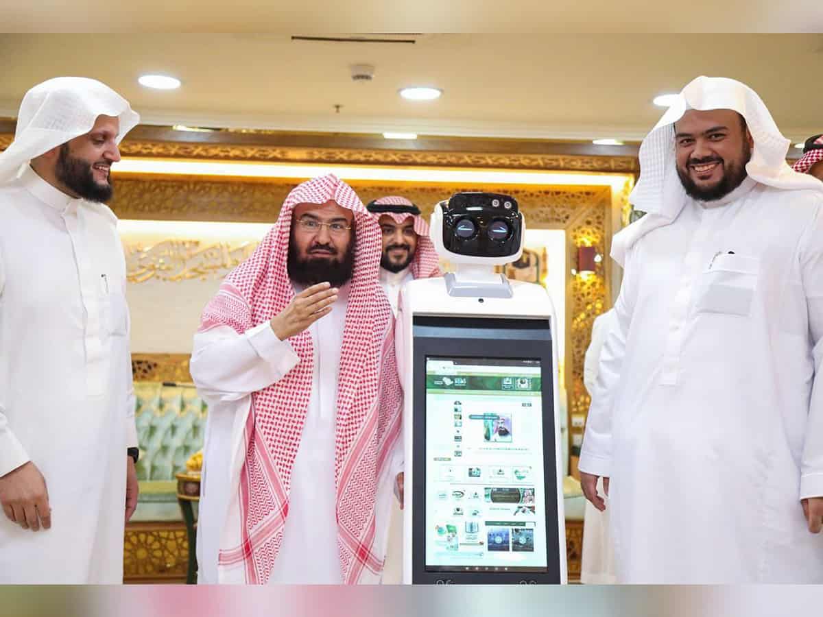 Saudi Arabia launches robot for sermons, recitation, Adhan at Makkah's Grand Mosque