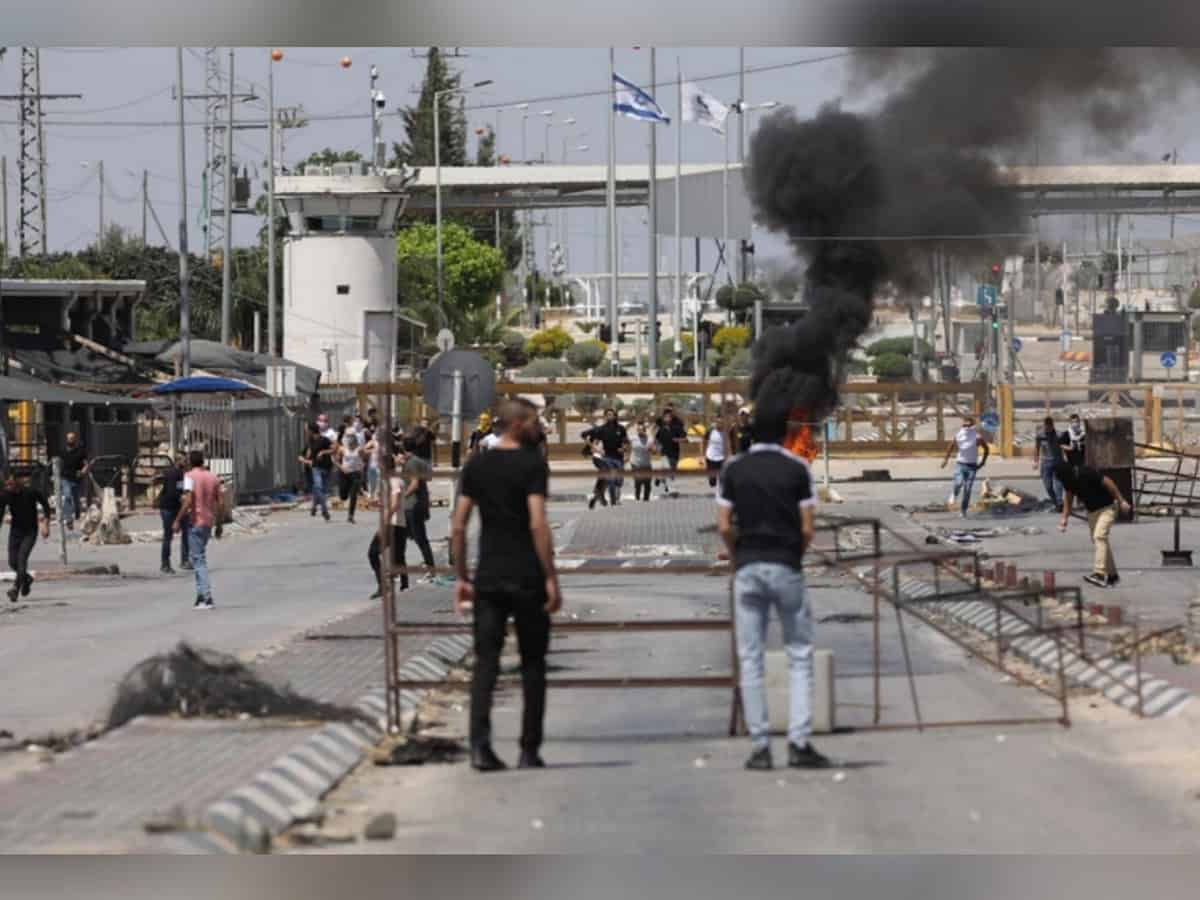 Following deadly shooting, Israel shuts West Bank checkpoint