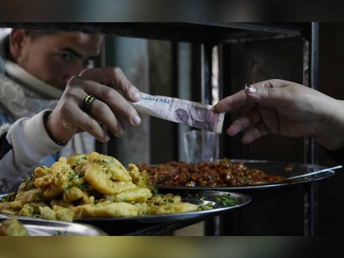 Poverty, inflation, fear: Egypt's economy pushed to brink