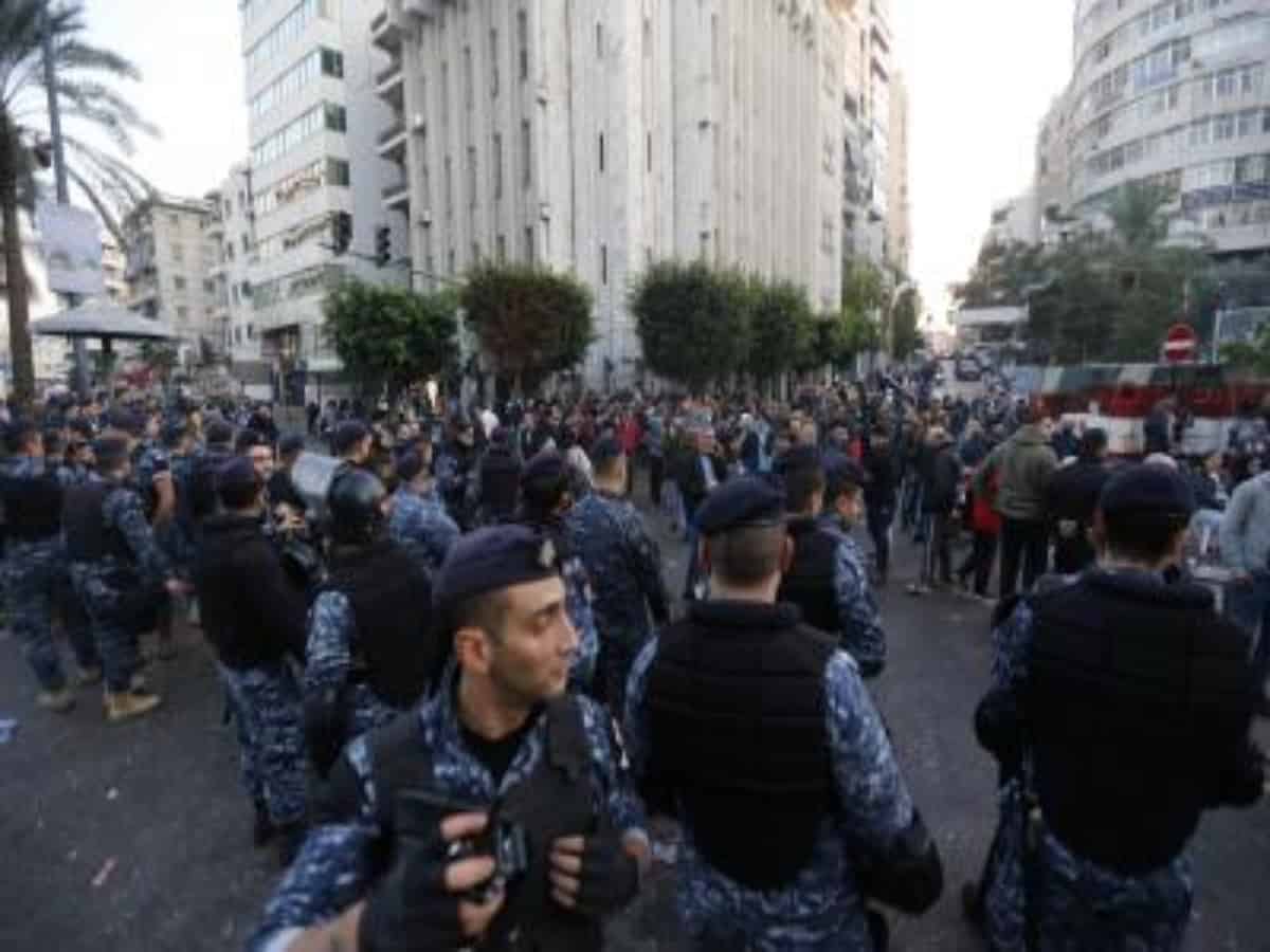 Lebanon to adopt strict security measures after bank raids